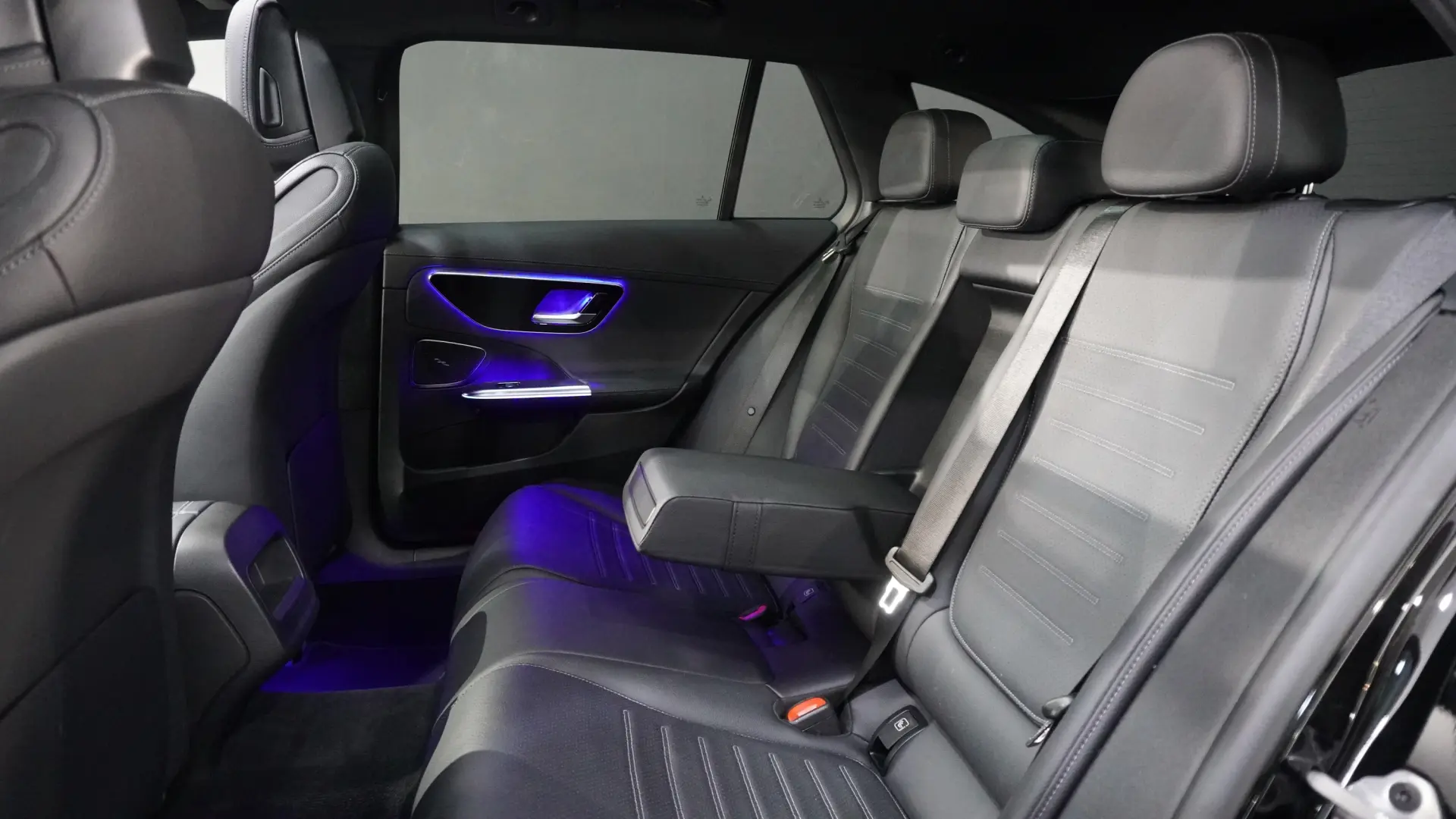 Mercedes-Benz C 220 Station d 9G-TRONIC 4Matic AMG Line 12