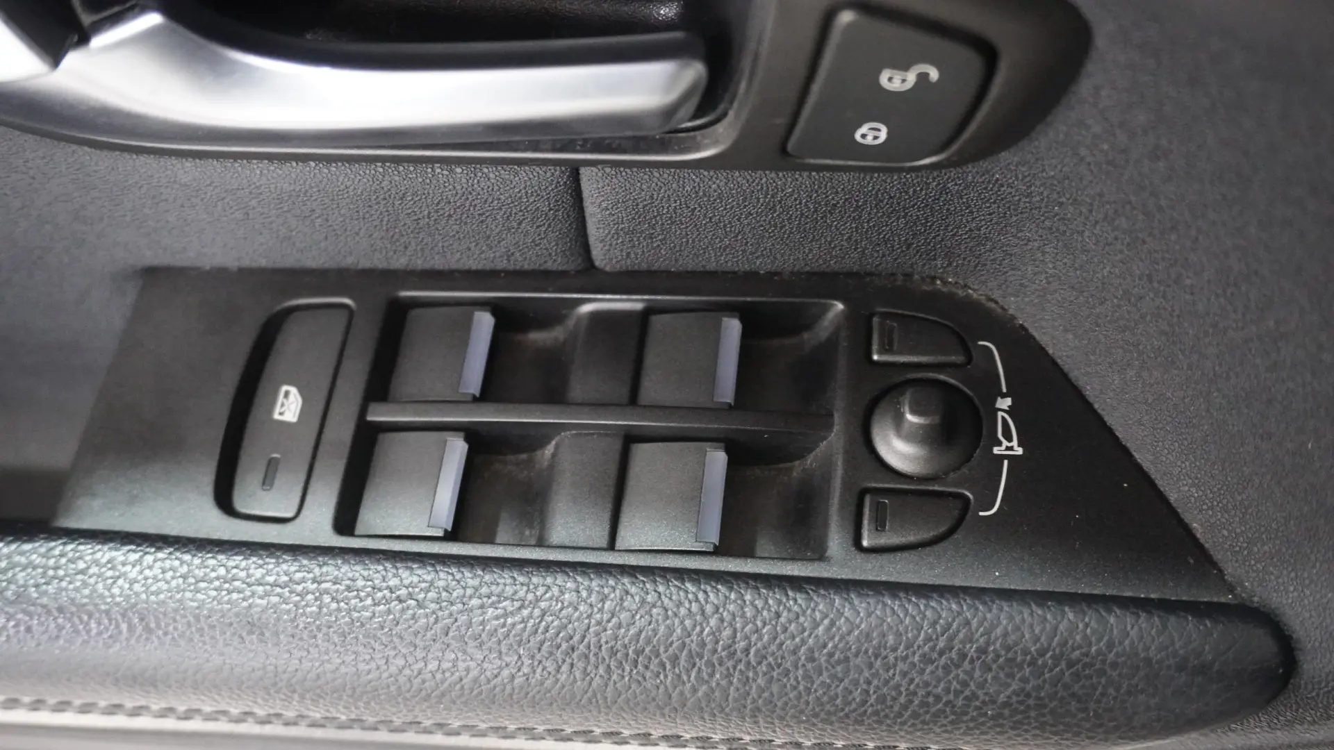 Land Rover Range Rover Evoque 2.0 eD4 SE Dynamic 17