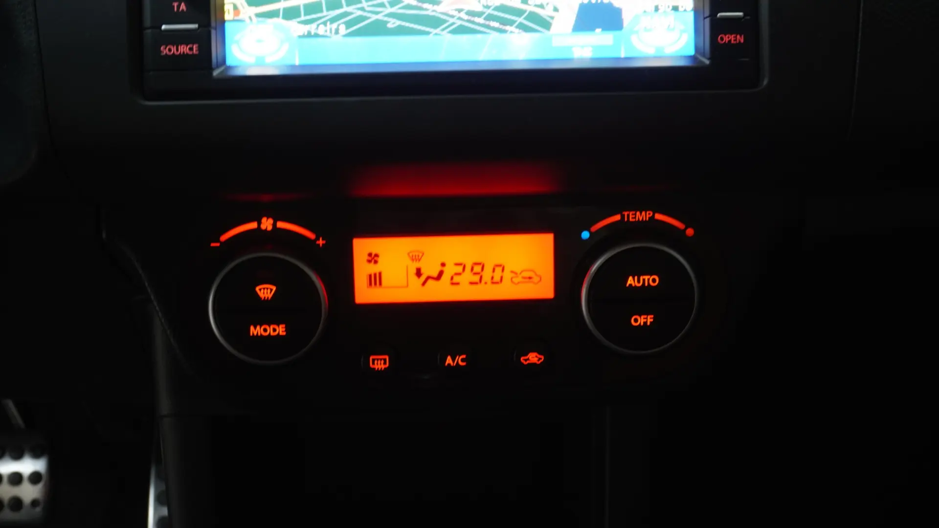 Suzuki Swift 1.6 Sport 21