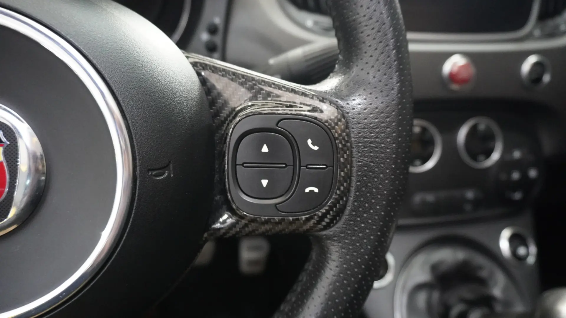 Abarth 595C 1.4 T-Jet Esseesse 23