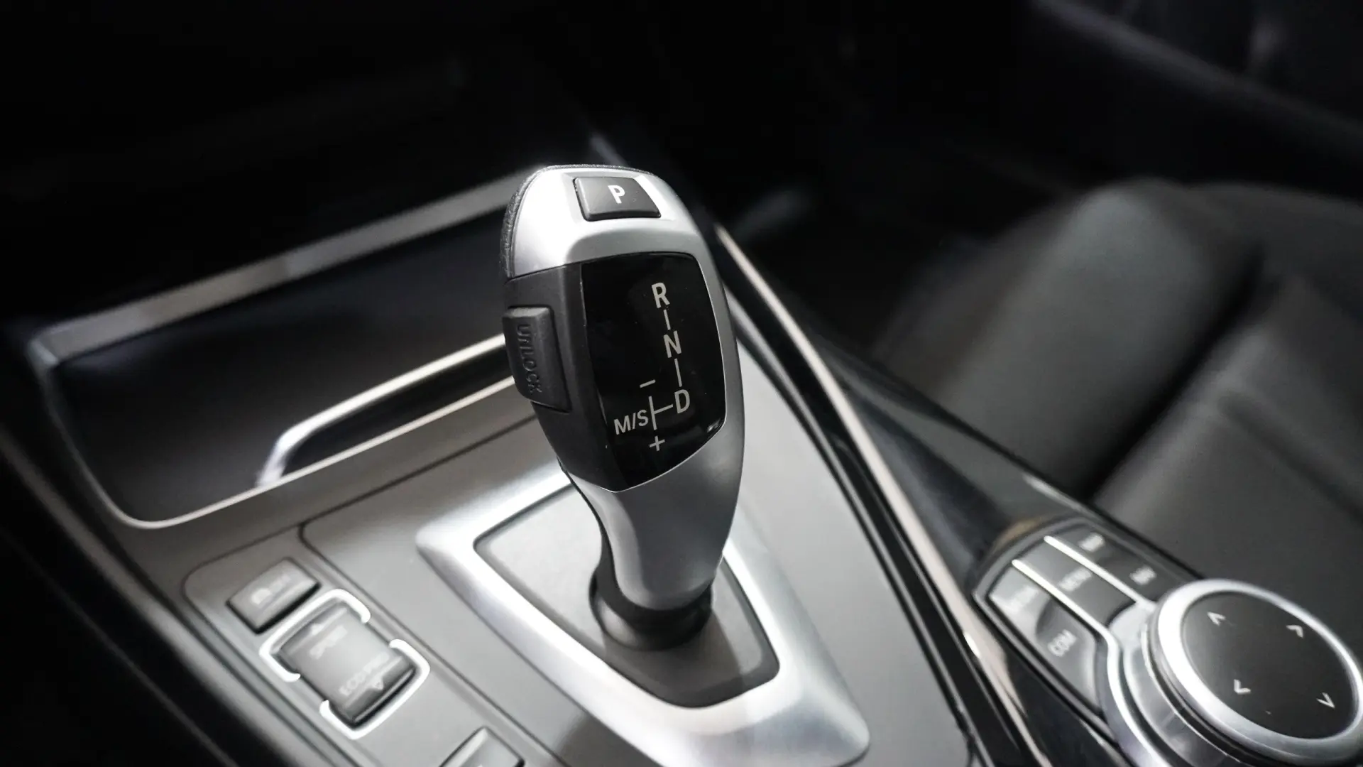 BMW 118 i Line Sport Auto 28