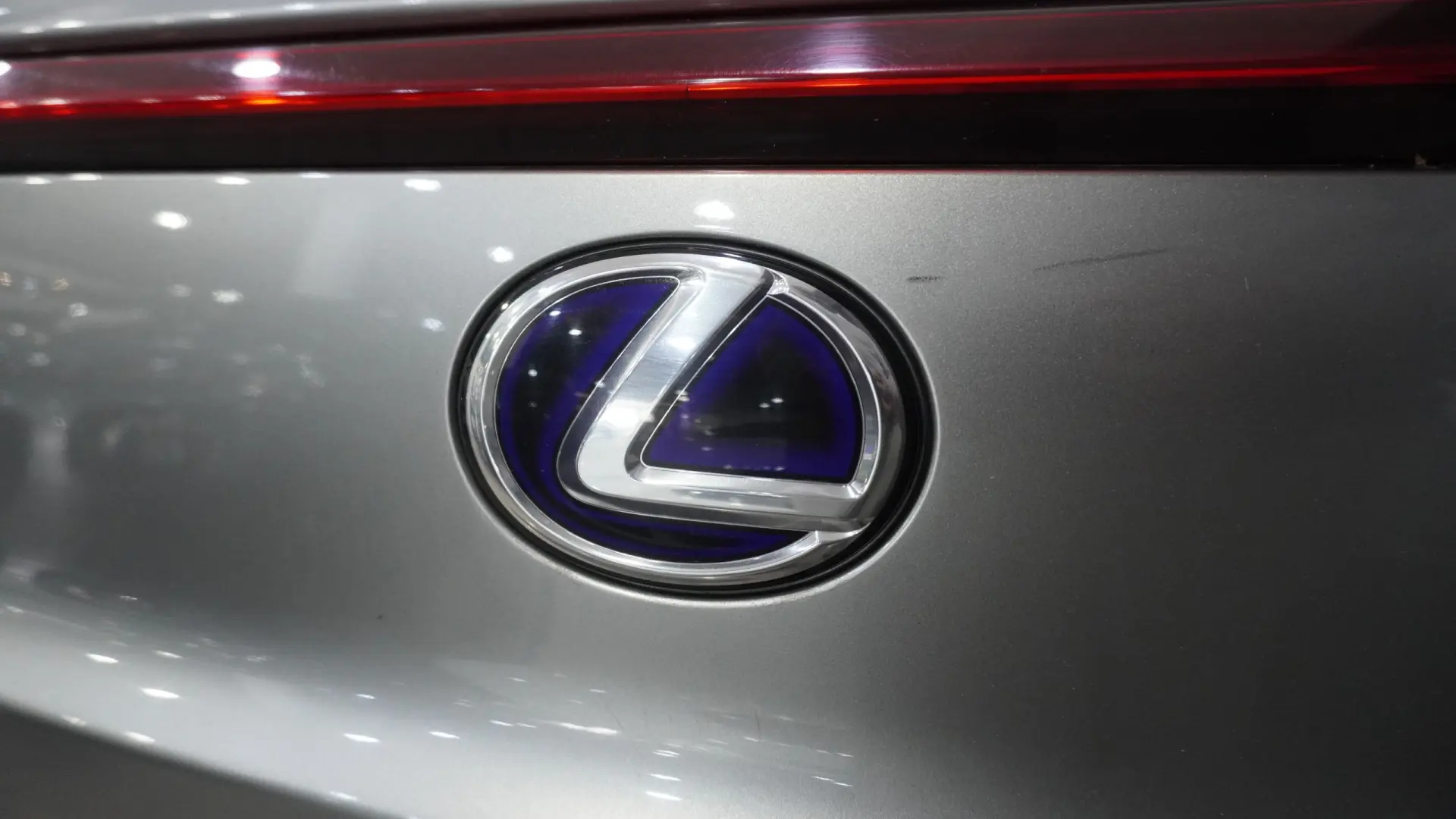 Lexus UX 250h Business 13