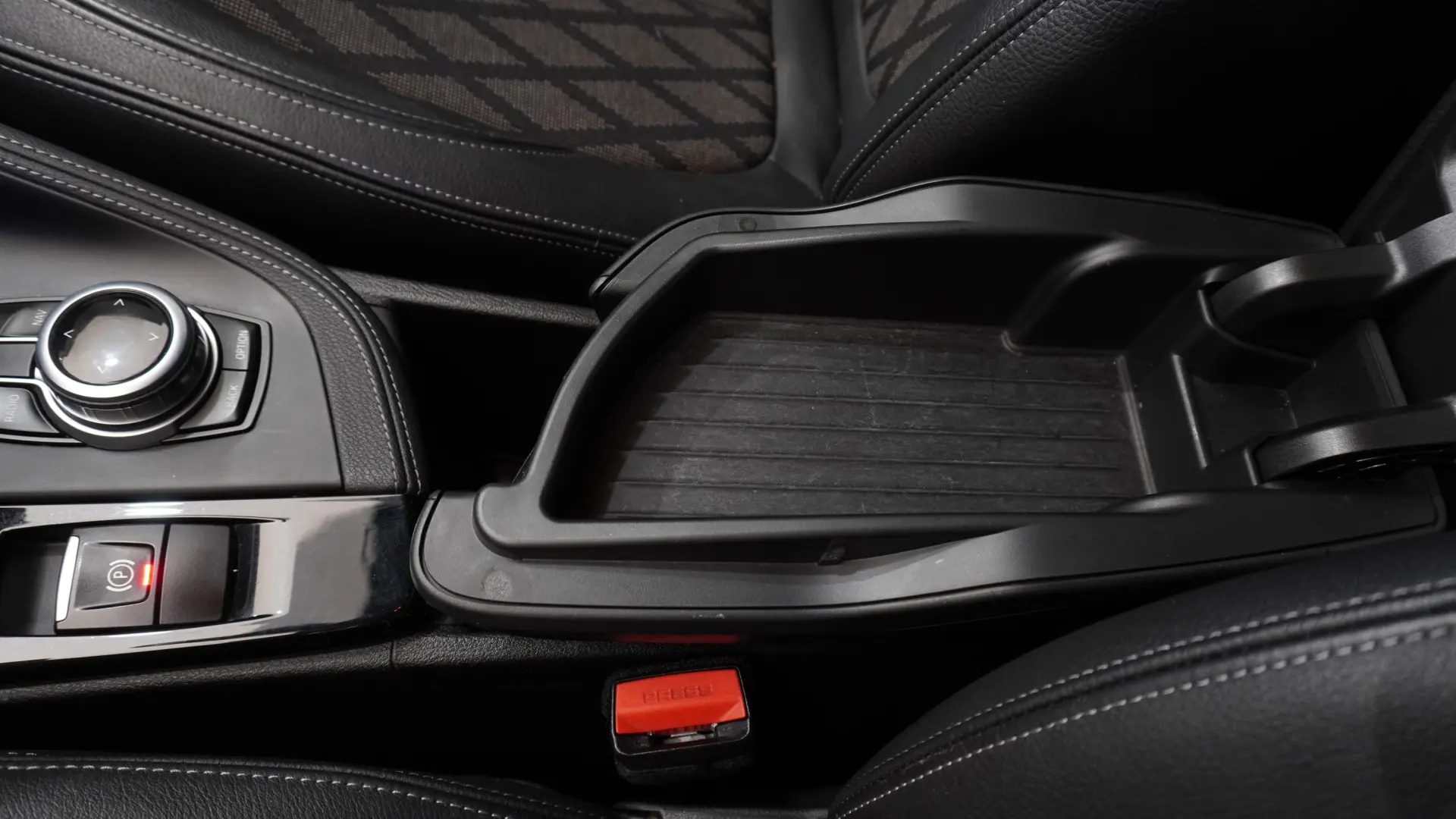 BMW X1 16 d sDrive 37