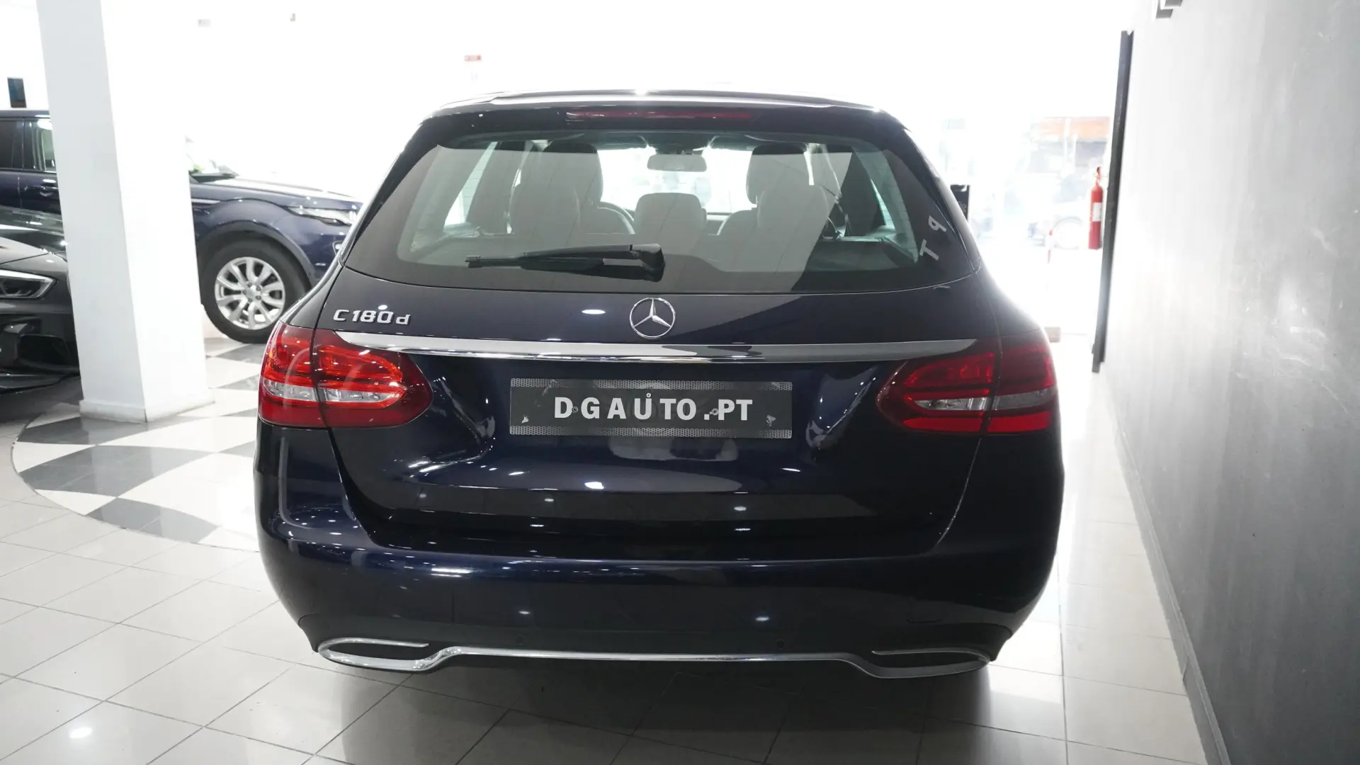 Mercedes-Benz C 180 (BlueTEC) d Station 7G-TRONIC Avantgarde 8