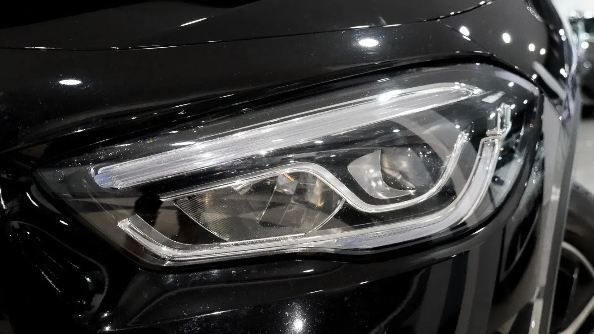 Mercedes-Benz GLA 200 5