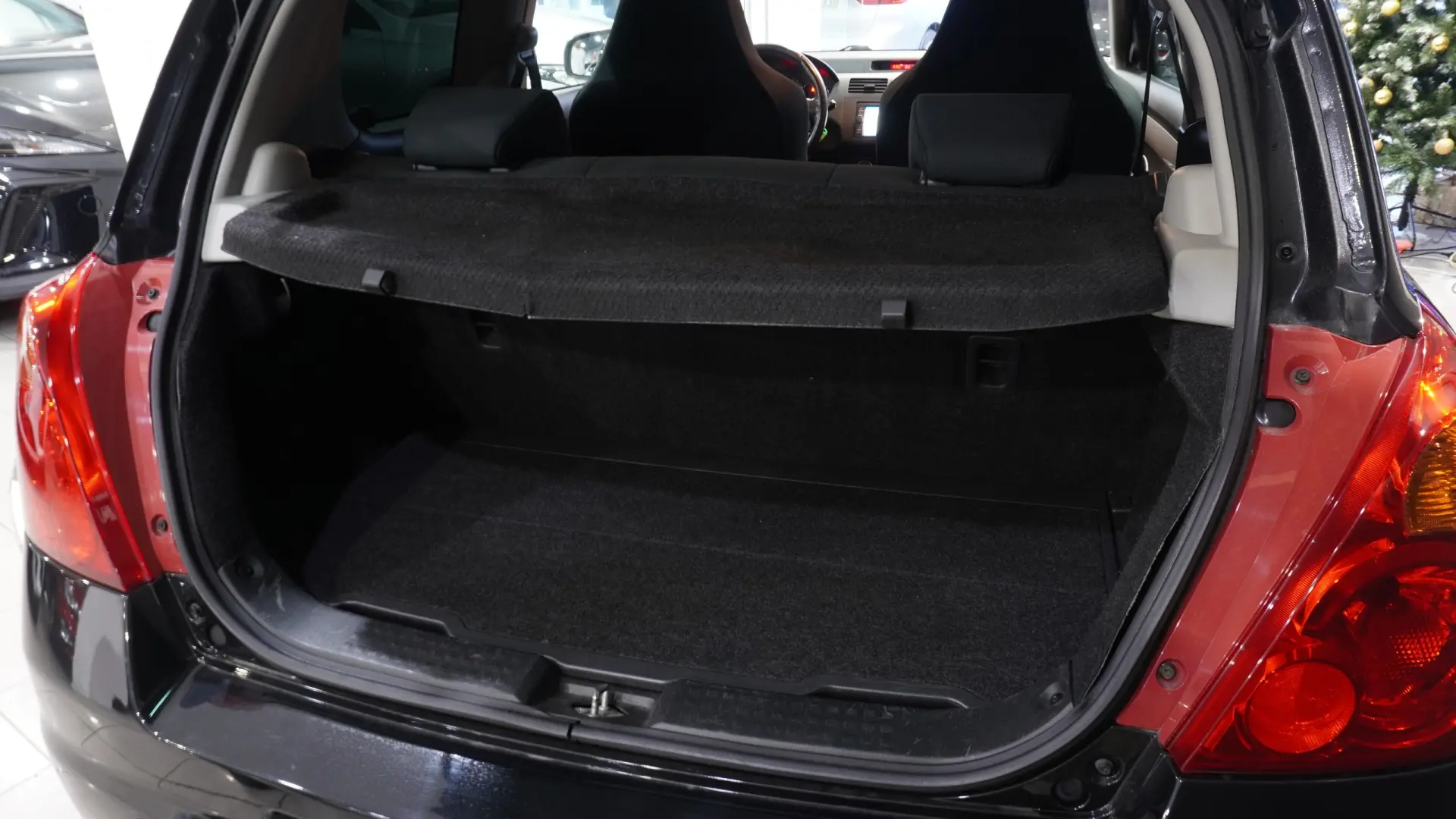 Suzuki Swift 1.6 Sport 8