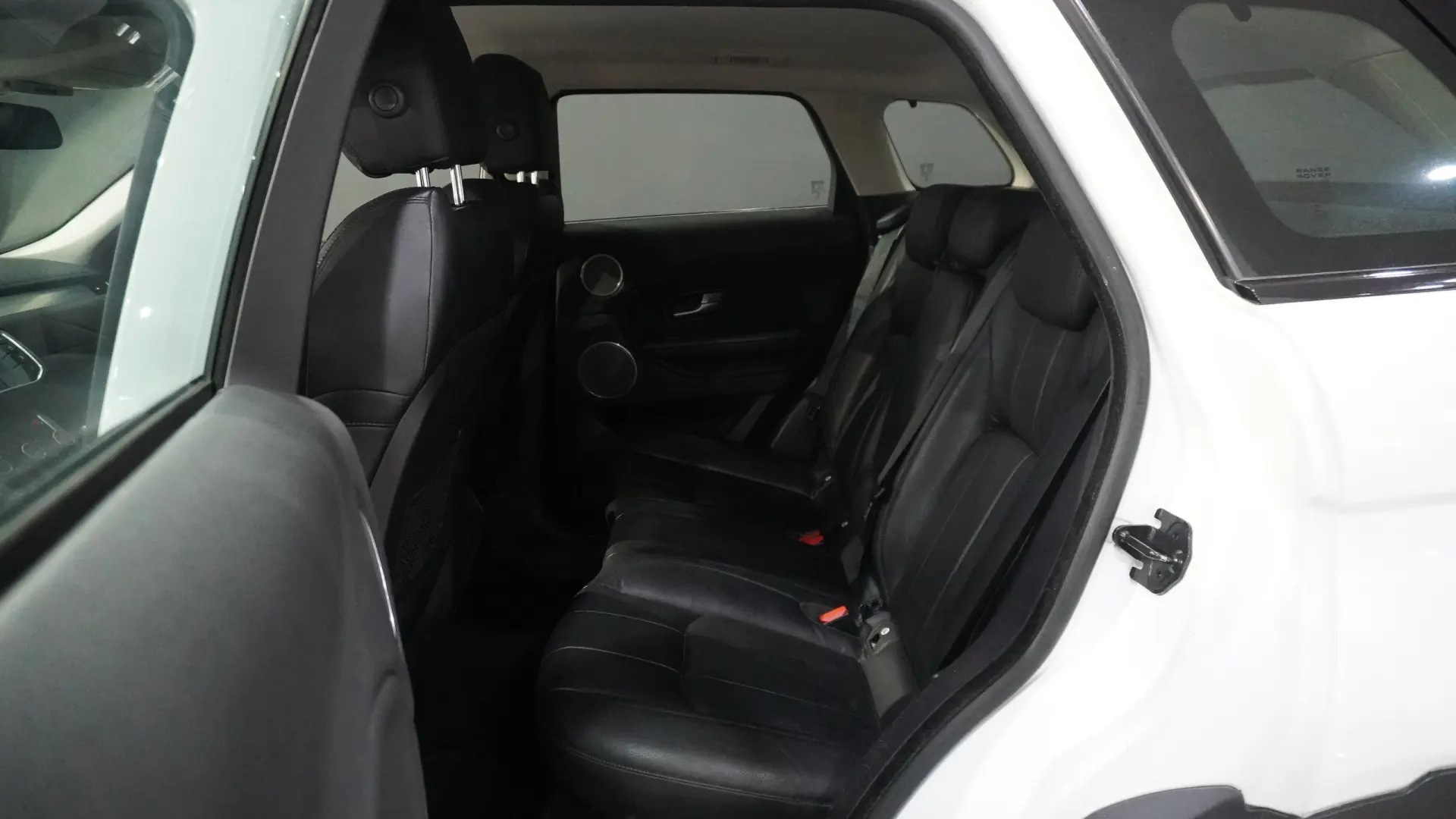 Land Rover Range Rover Evoque 2.0 eD4 SE Dynamic 12