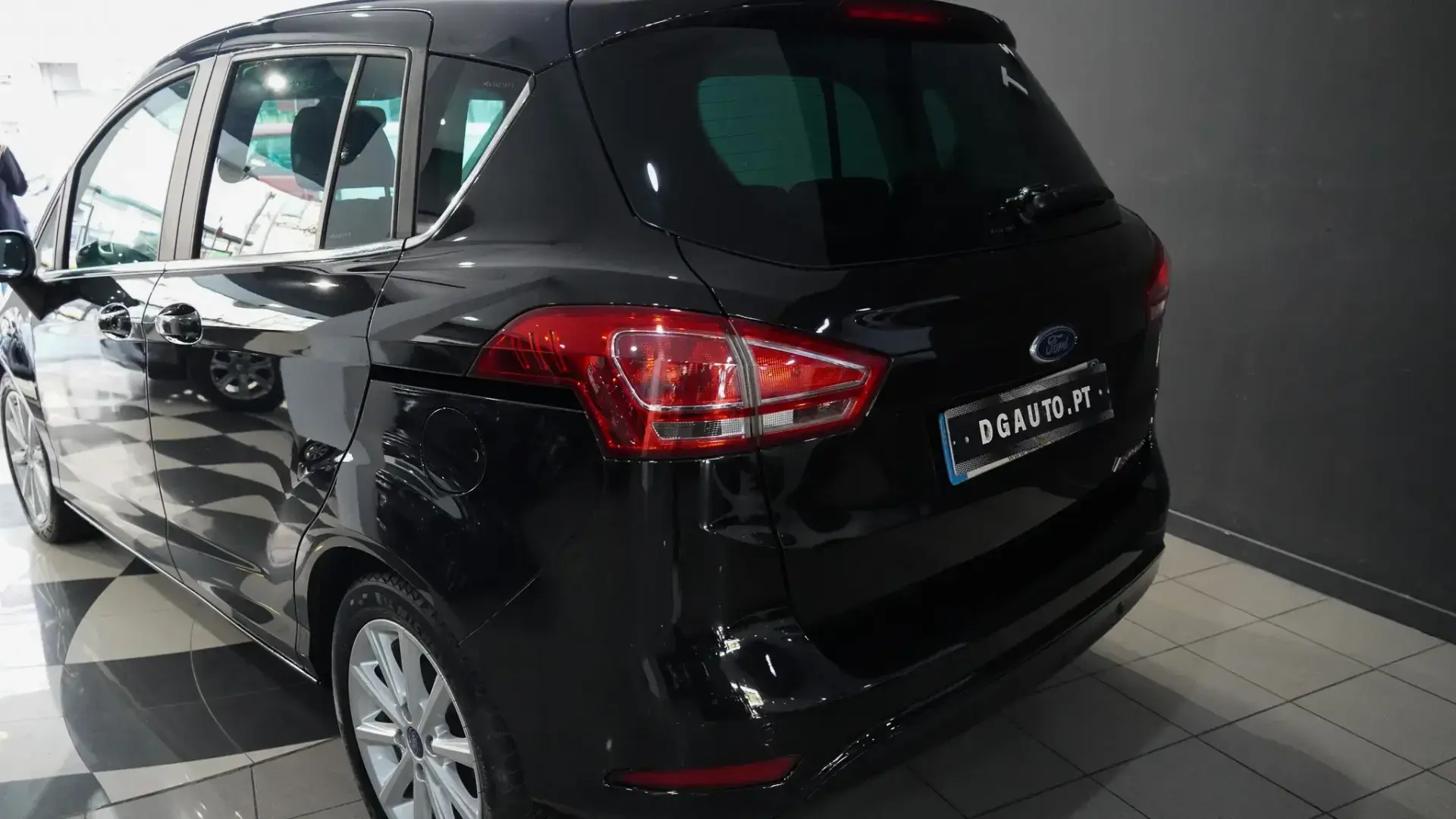 Ford B-Max 1.5 TDCi Titanium 16
