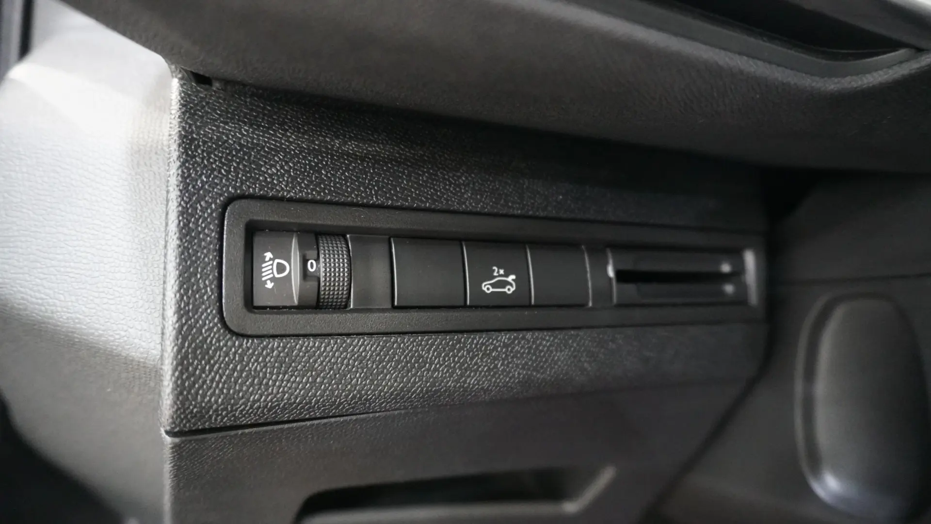 Peugeot 5008 1.2 PureTech Allure Pack 21