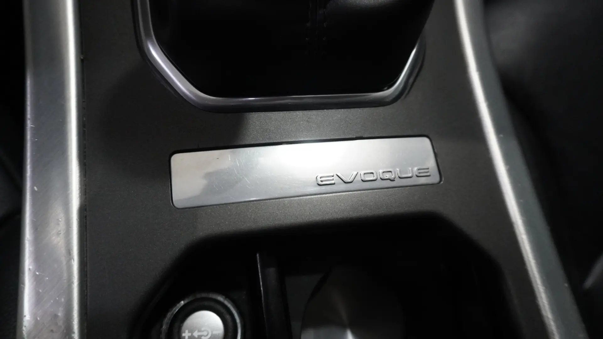 Land Rover Range Rover Evoque 2.0 eD4 SE Dynamic 26