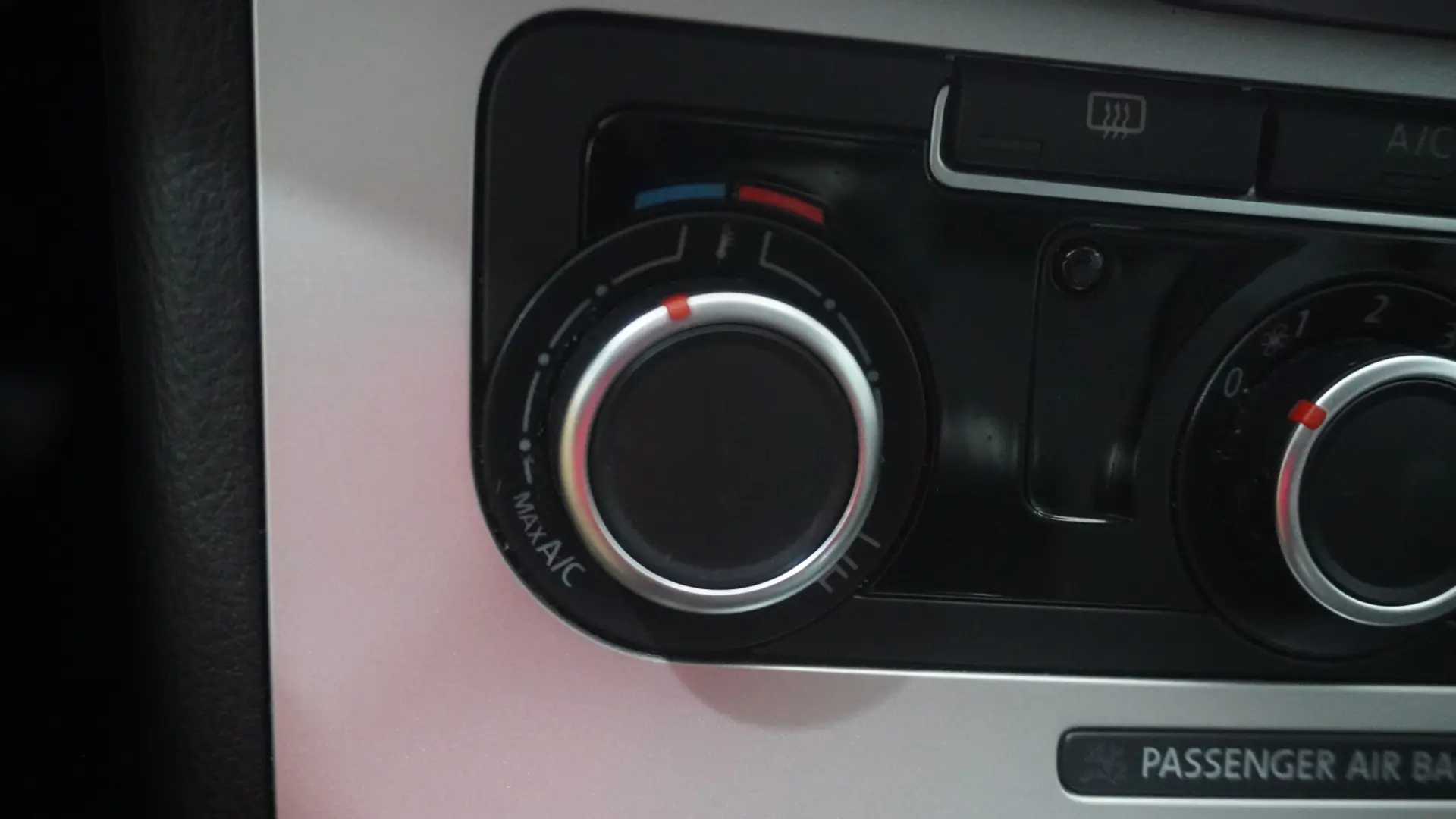 Volkswagen Passat 1.6 TDI Confortline 24