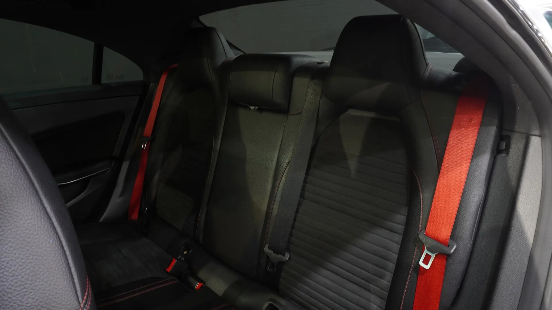 Mercedes-Benz CLA 45 AMG 4Matic Speedshift 7G-DCT 18