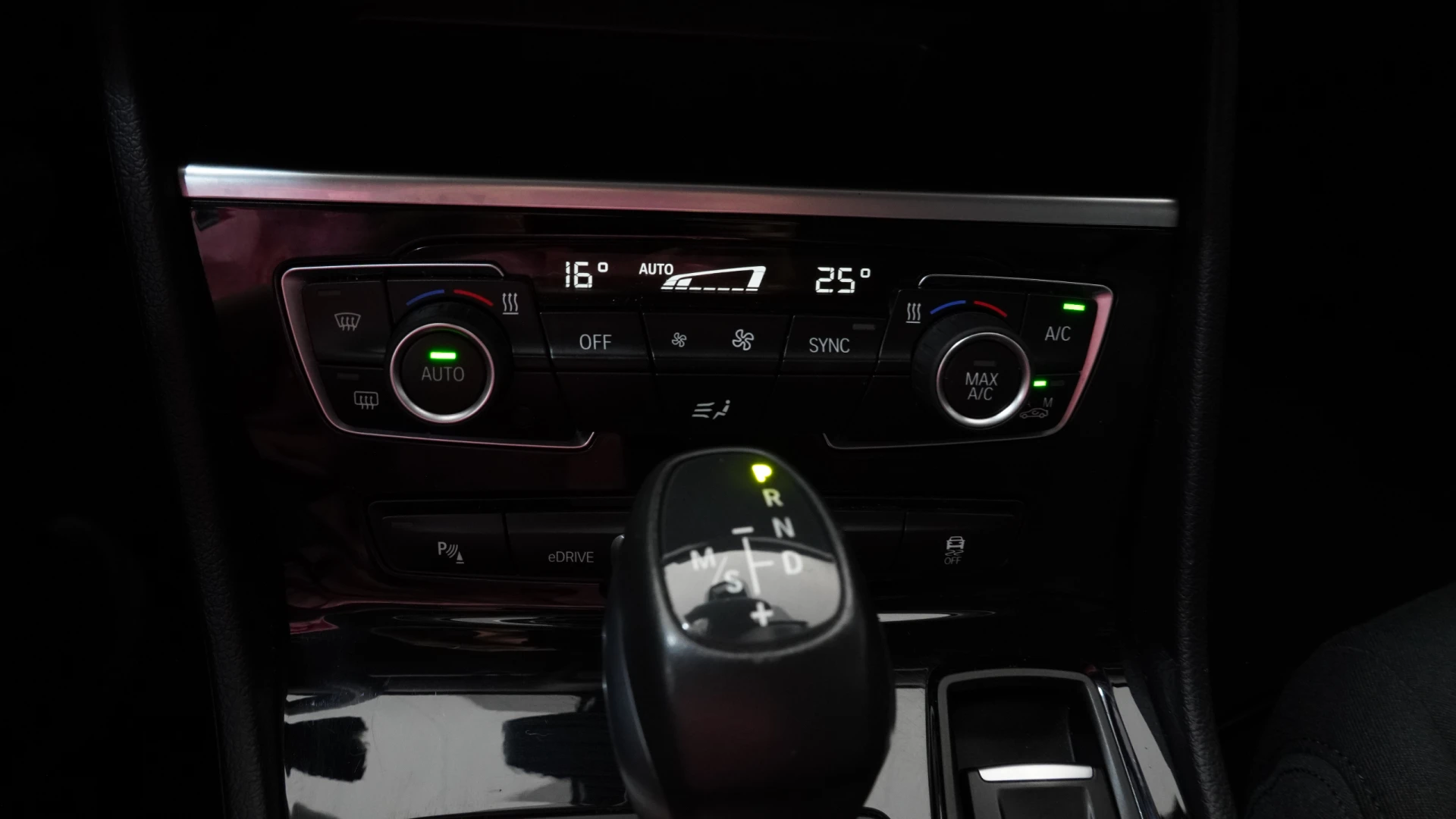 BMW 225xe Active Tourer iPerformance xDrive 19