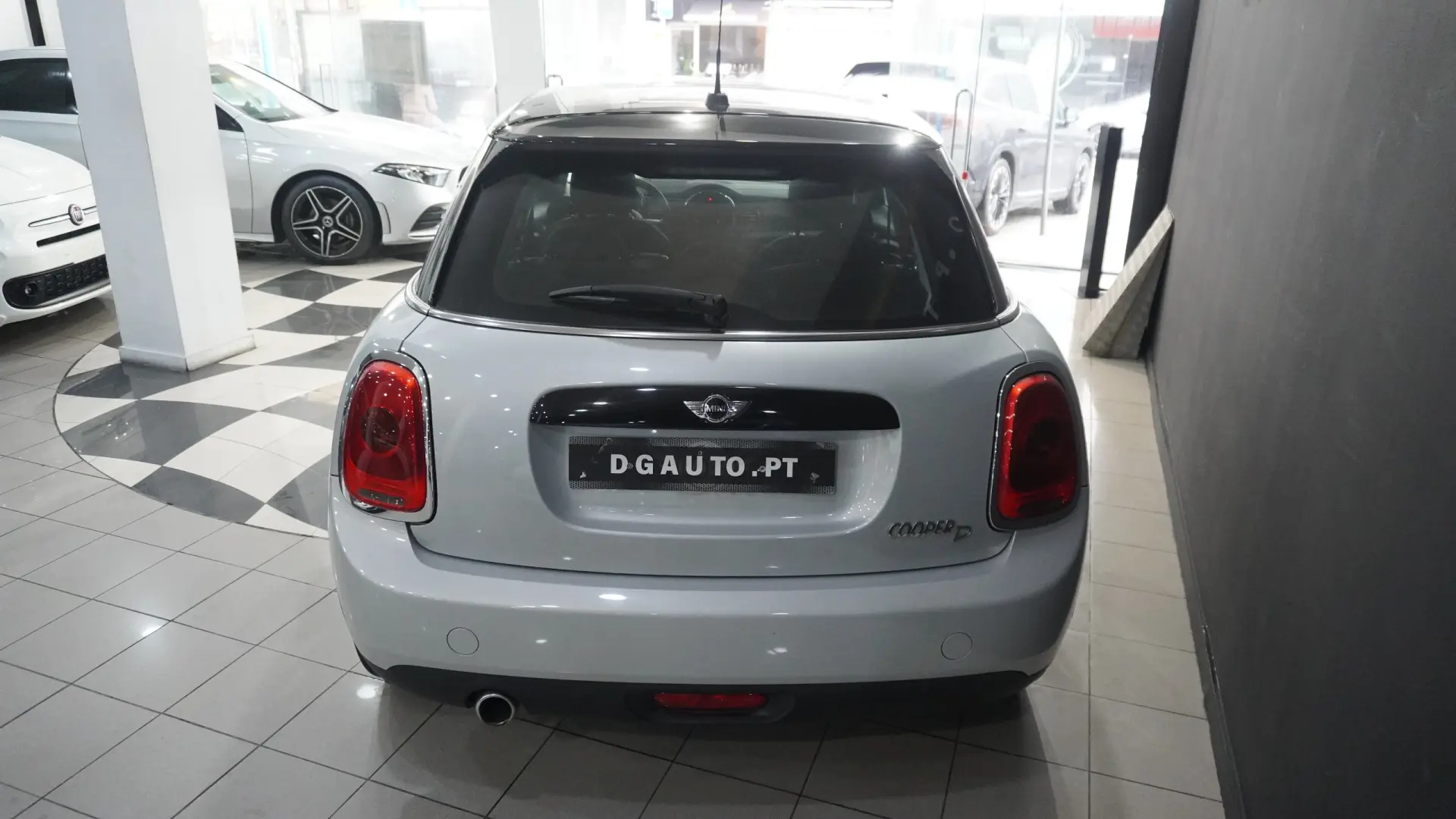 MINI 3 Portas Cooper D 7