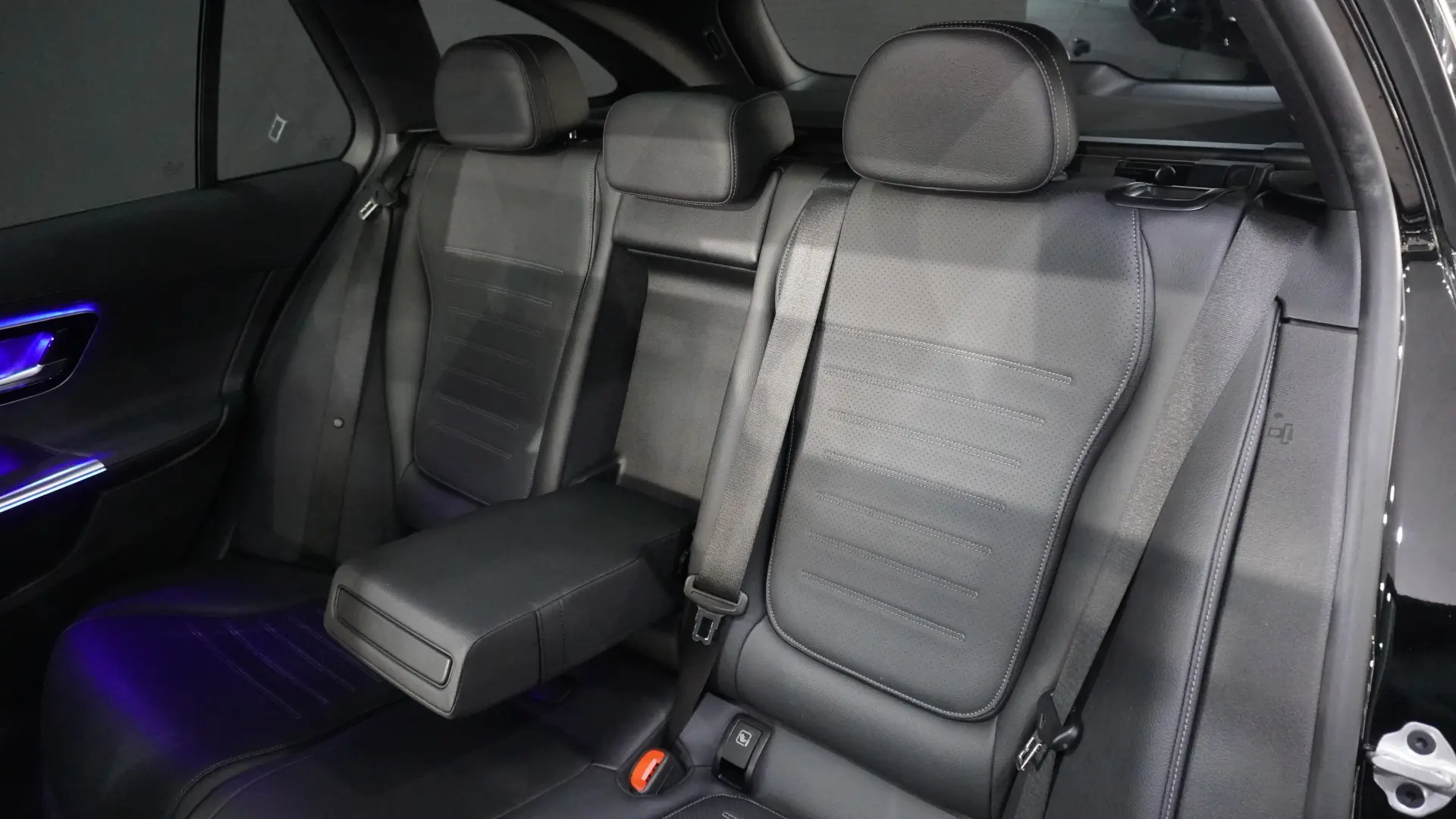 Mercedes-Benz C 220 Station d 9G-TRONIC 4Matic AMG Line 13