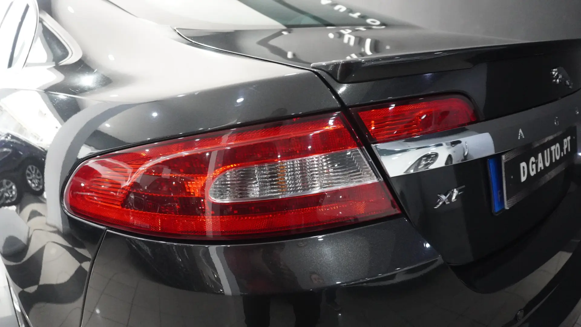 Jaguar XF 3.0 D V6 S Portfolio 14