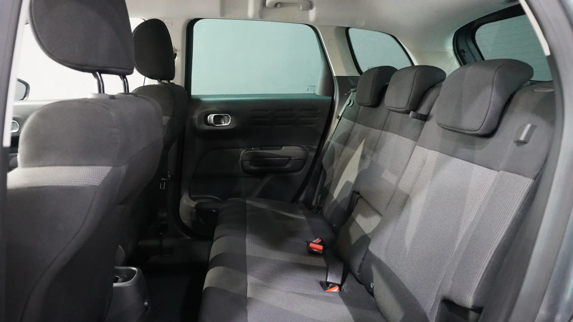 Citroën C3 Aircross 1.2 PureTech Shine 13