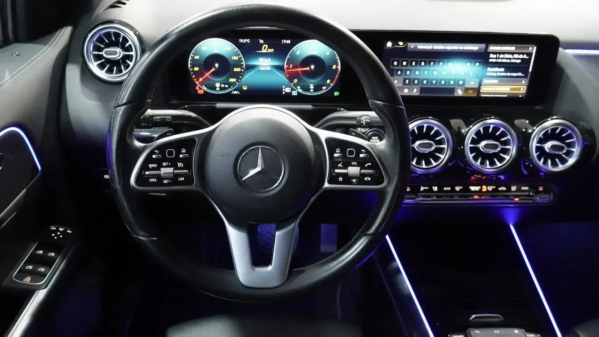 Mercedes-Benz GLA 200 d Progressive 23