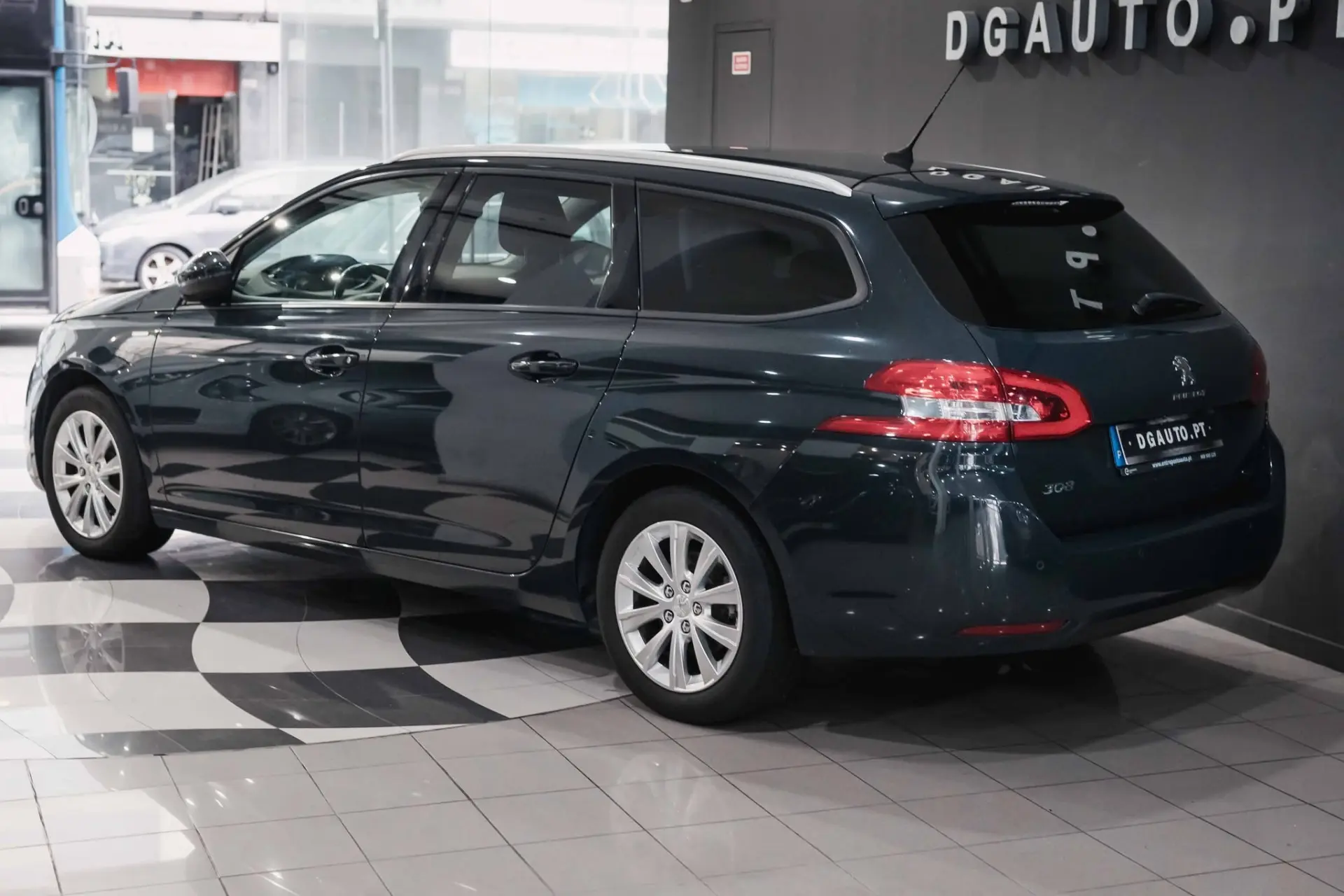 Peugeot 308 SW BlueHDi Style 8