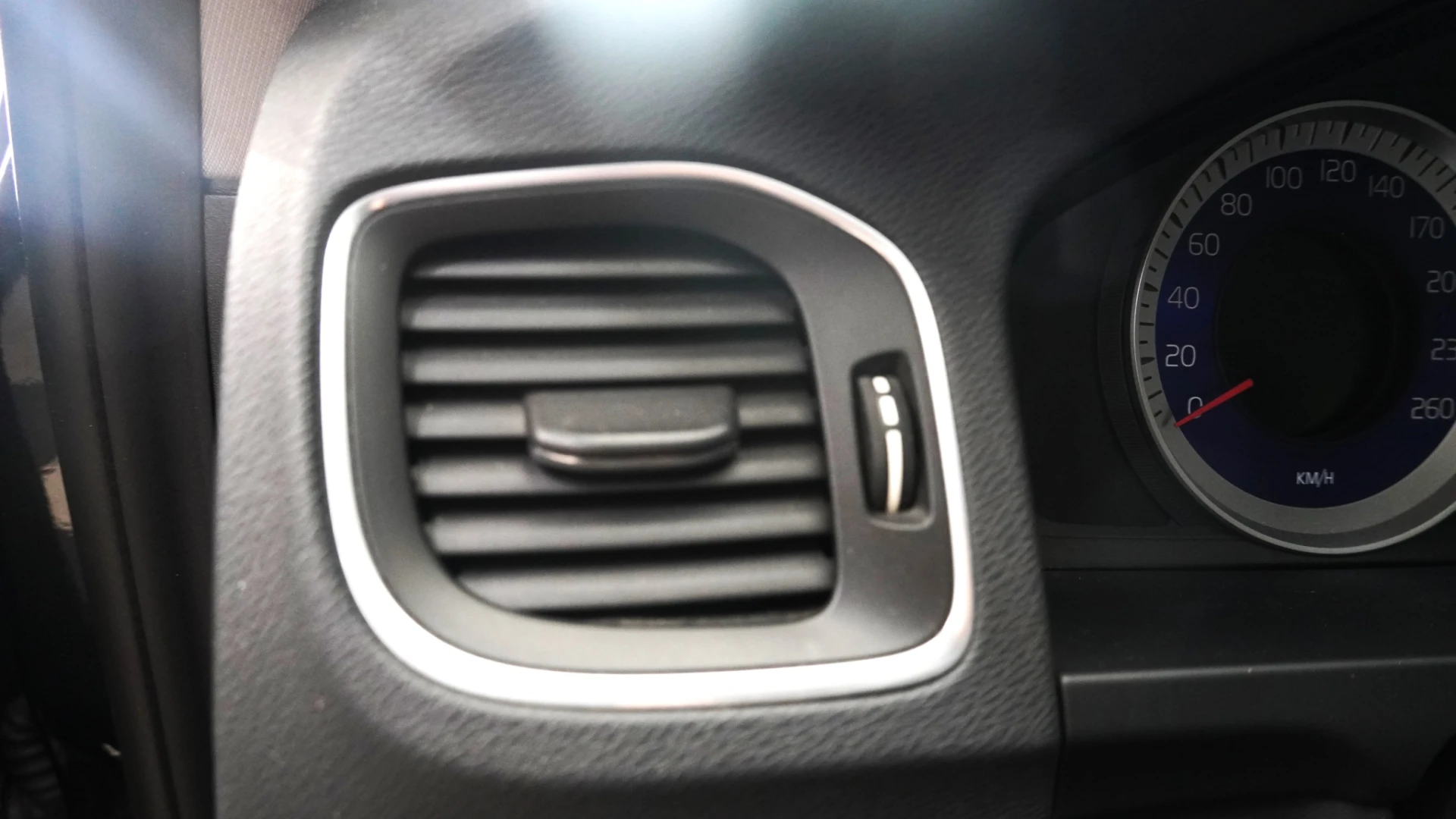 Volvo V60 1.6 D2 Drive R-Design Start/Stop 14