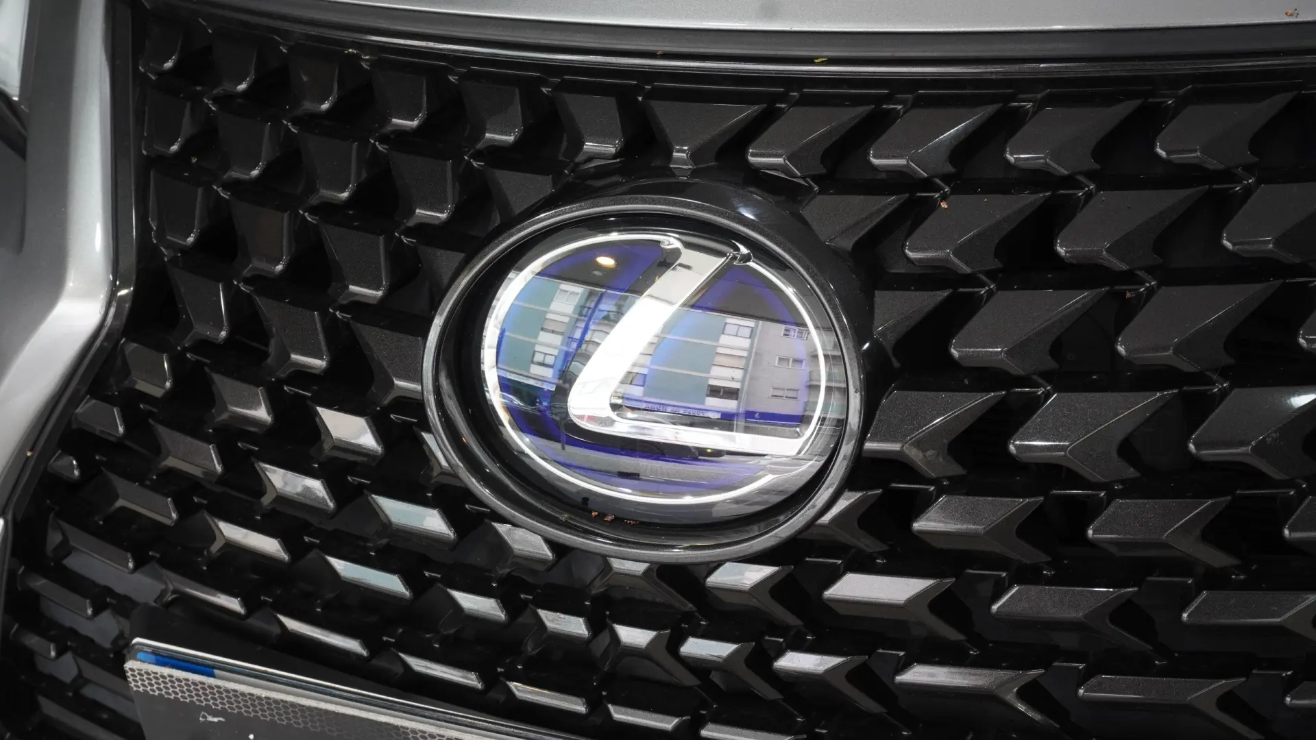 Lexus UX 250h Business 3