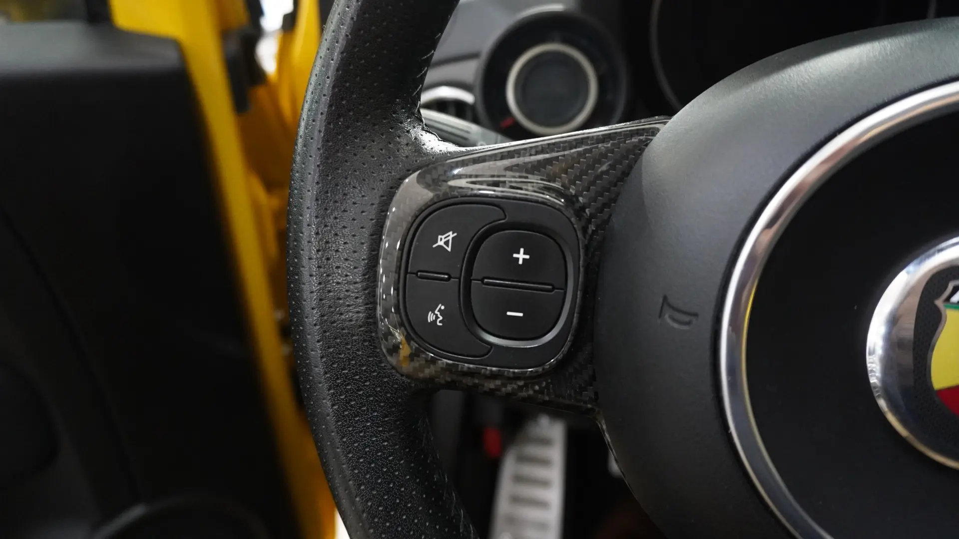 Abarth 595C 1.4 T-Jet Esseesse 22