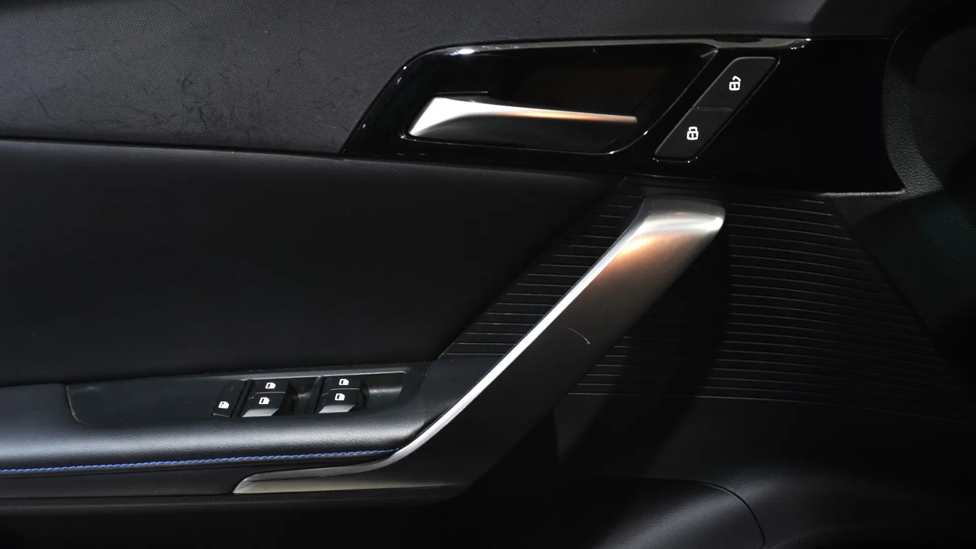 MG MG4 51 kWh Standard 13