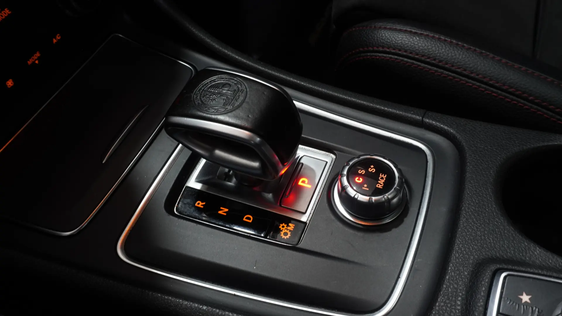 Mercedes-Benz CLA 45 AMG 4Matic Speedshift 7G-DCT 40