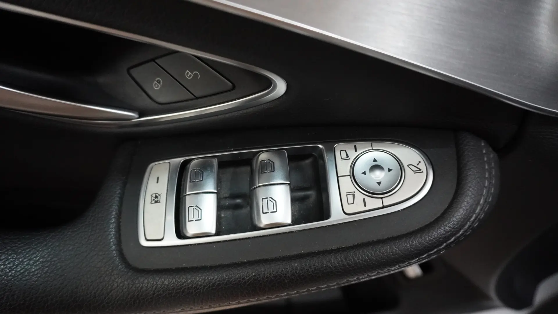 Mercedes-Benz C 200 14