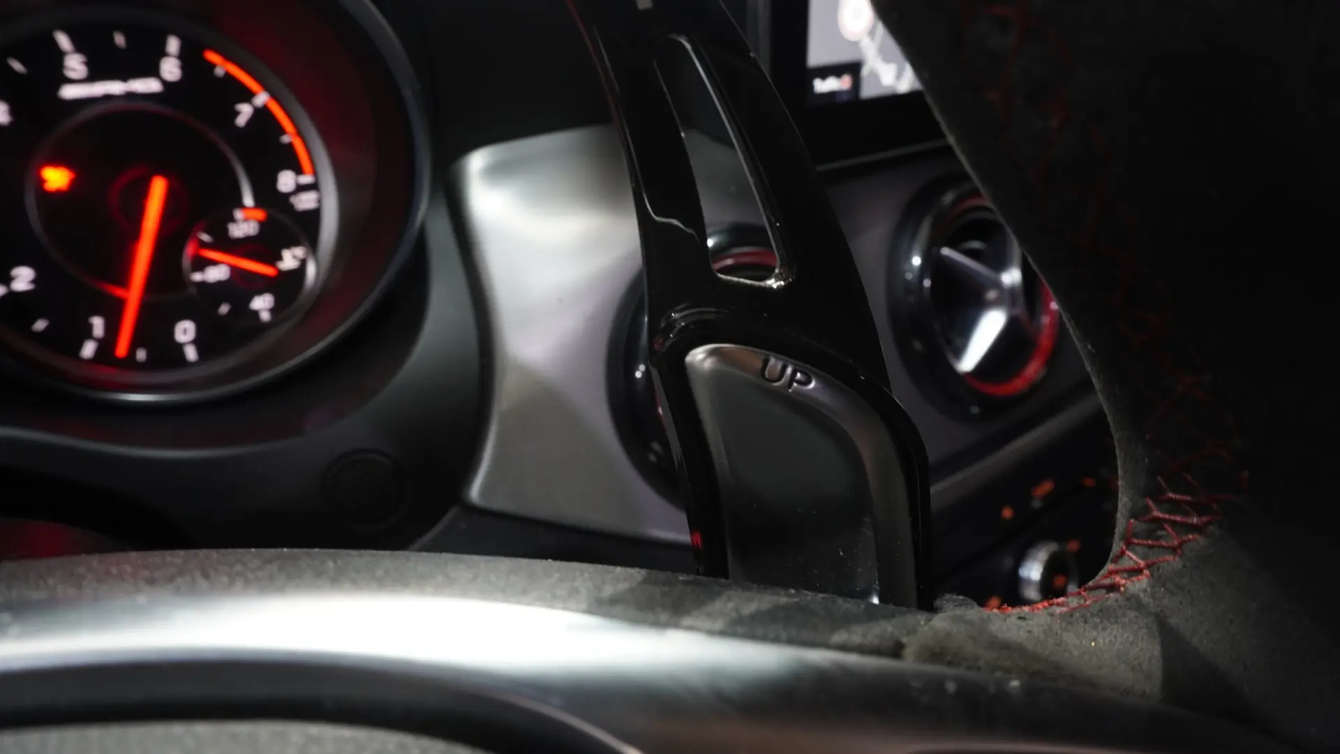 Mercedes-Benz CLA 45 AMG 4Matic Speedshift 7G-DCT 20