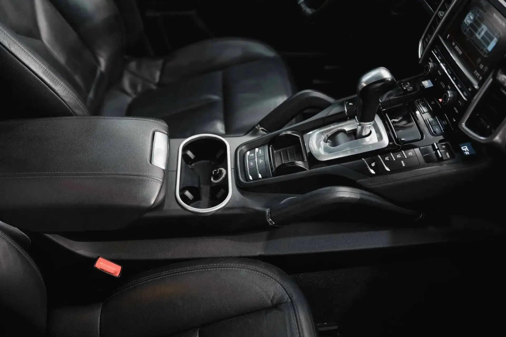 Porsche Cayenne S HYBRID 11