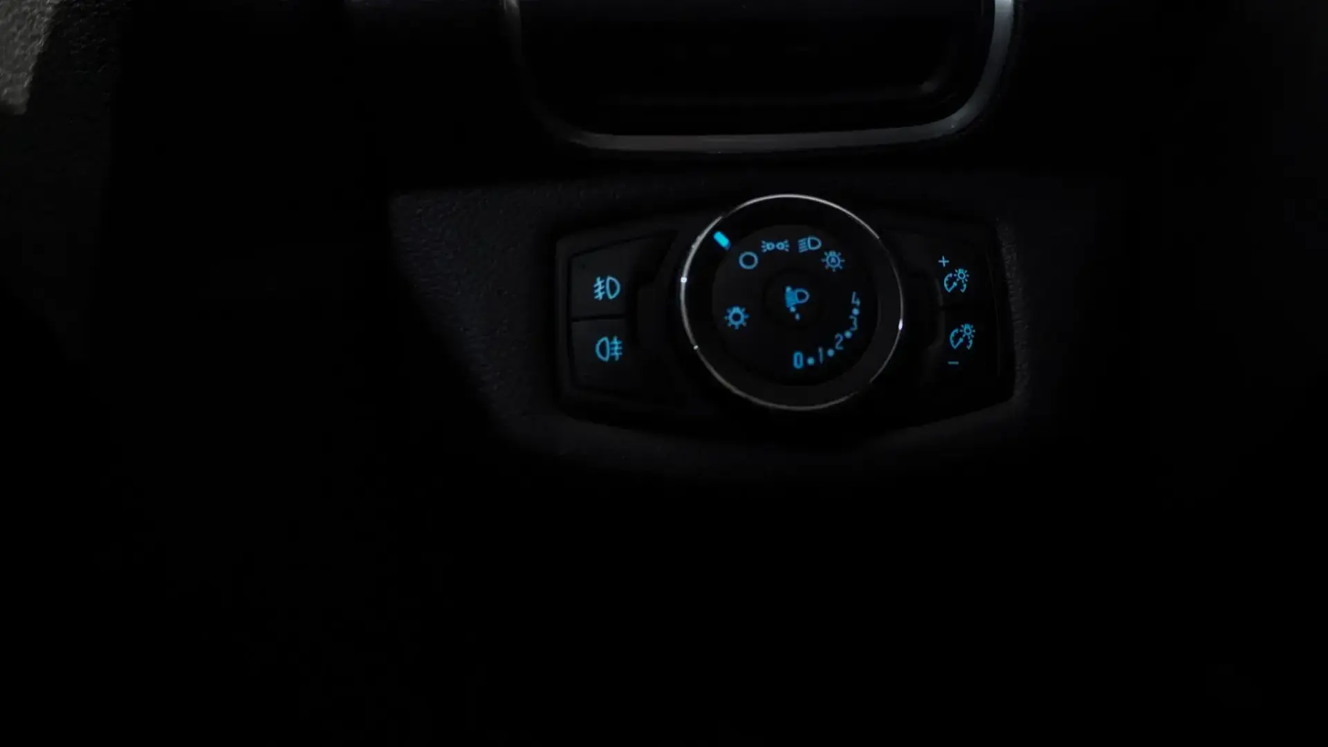 Ford B-Max 1.5 TDCi Titanium 22