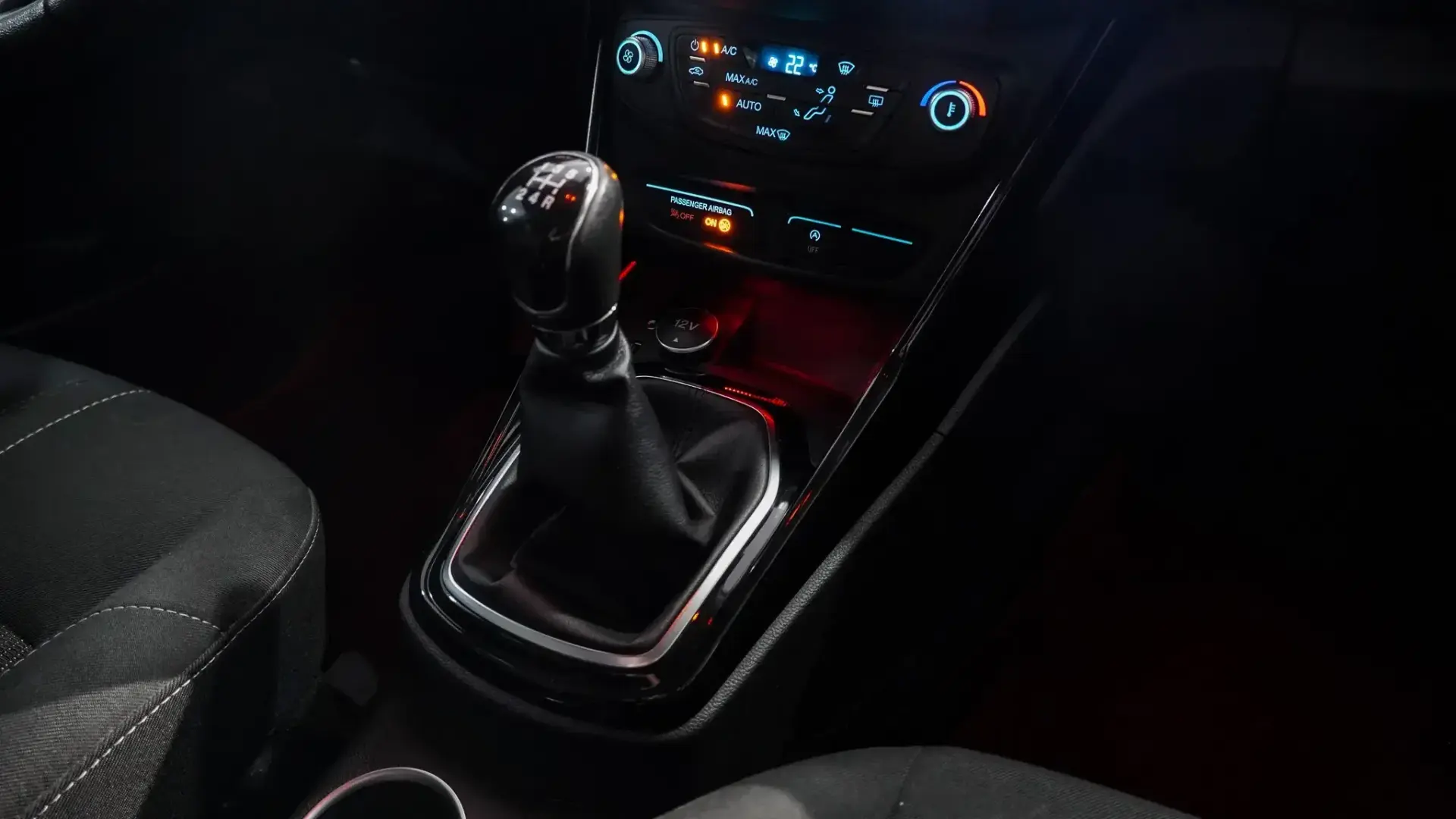 Ford B-Max 1.5 TDCi Titanium 46