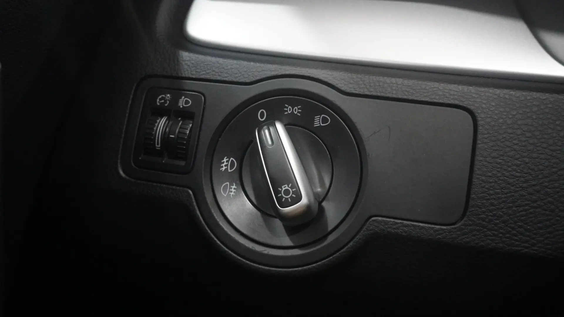 Volkswagen Passat 1.6 TDI Confortline 30