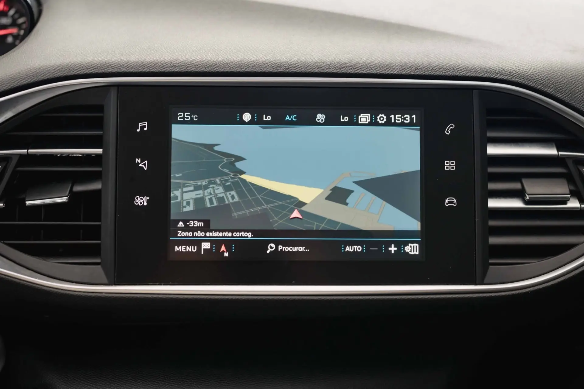 Peugeot 308 SW BlueHDi Style 27