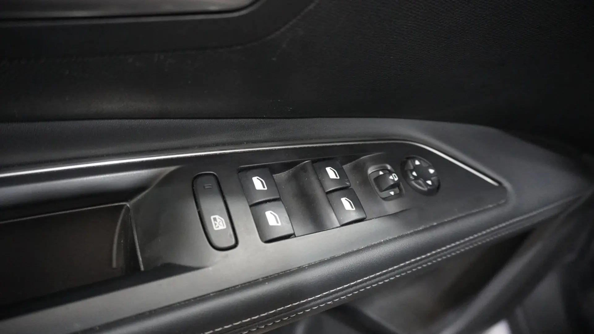 Peugeot 5008 1.2 PureTech Allure Pack 19