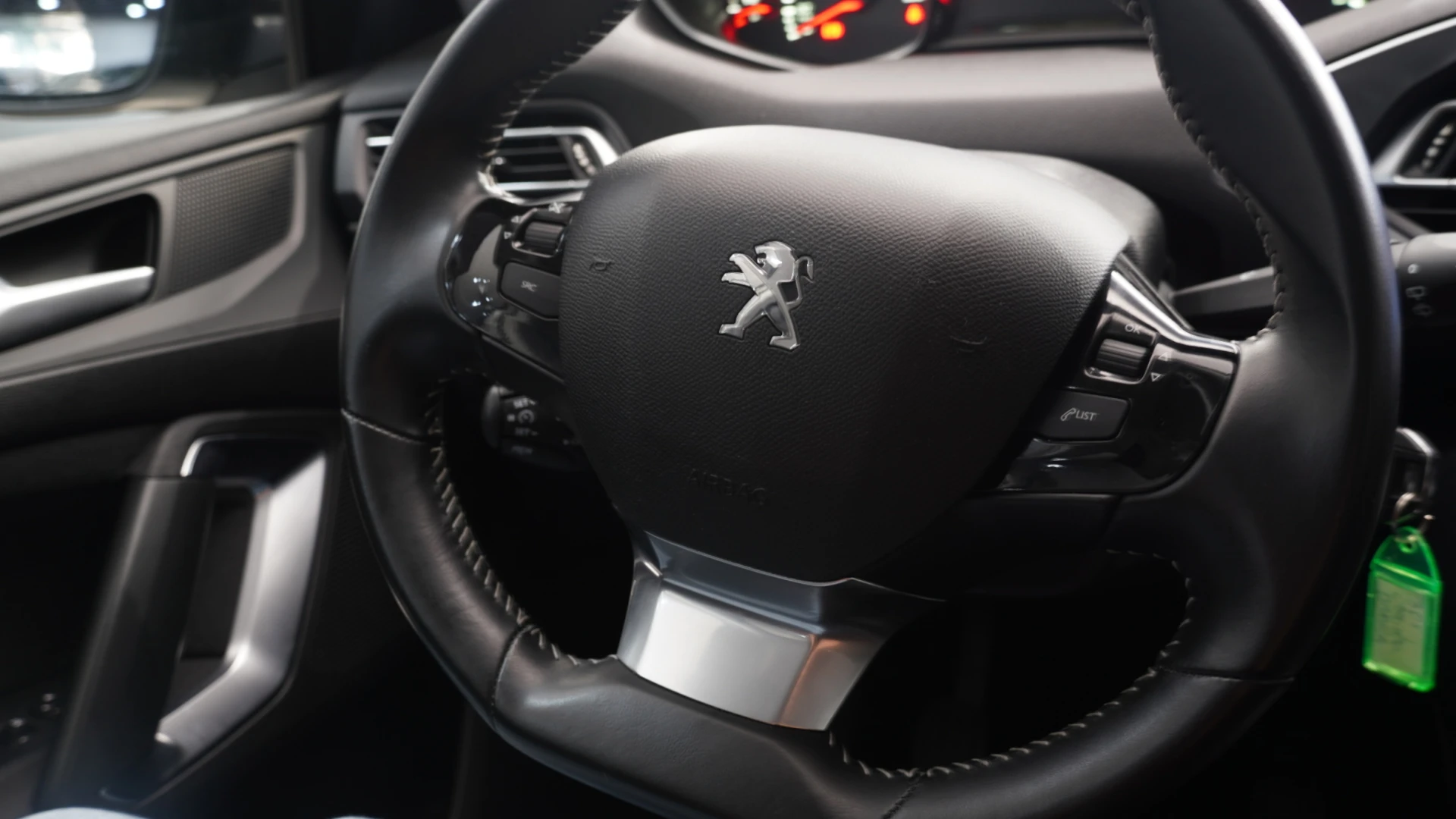Peugeot 308 SW 1.2 ACTIVE BUSINESS 23