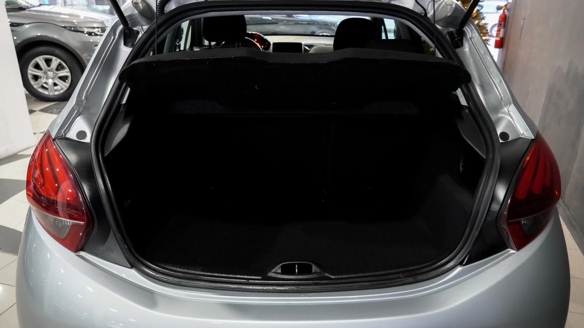 Peugeot 208 1.2 PureTech Active 26