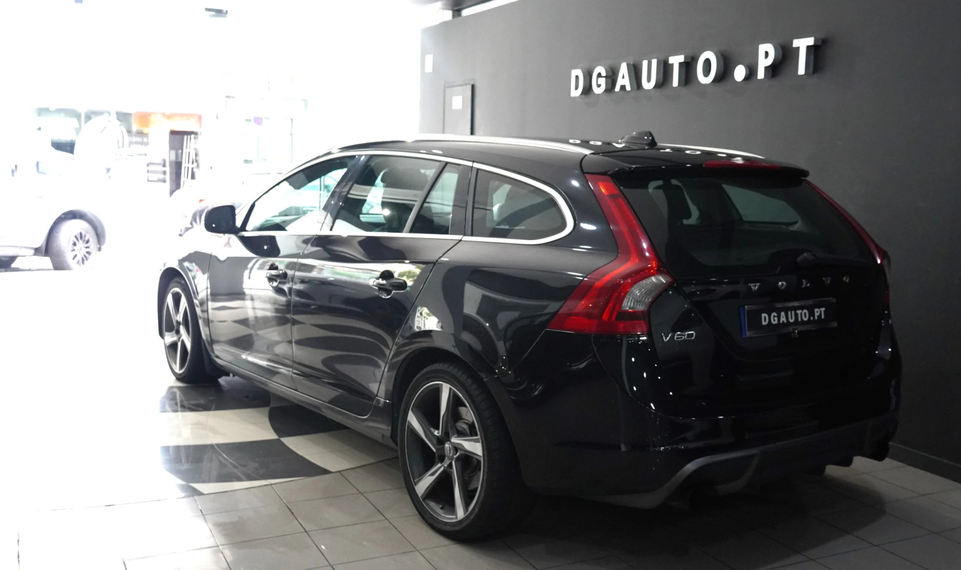 Volvo V60 1.6 D2 Drive R-Design Start/Stop 47