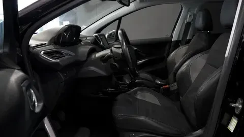 Peugeot 2008 1.2 PureTech Allure 13