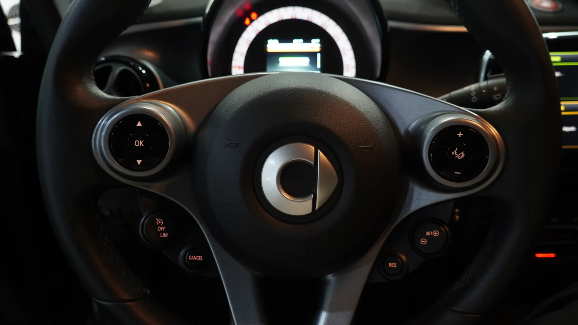 Smart ForTwo Coupé EQ Passion 9