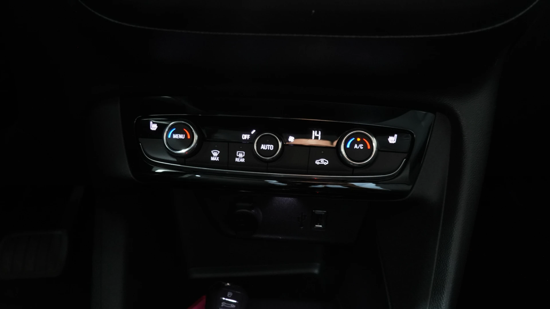 Opel Corsa-e 136CV Elegance 100% Elétrico 39