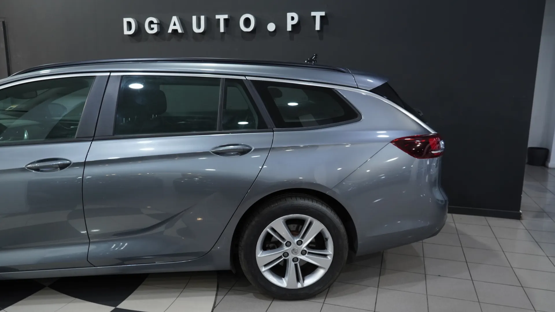Opel Insignia Sports Tourer 10