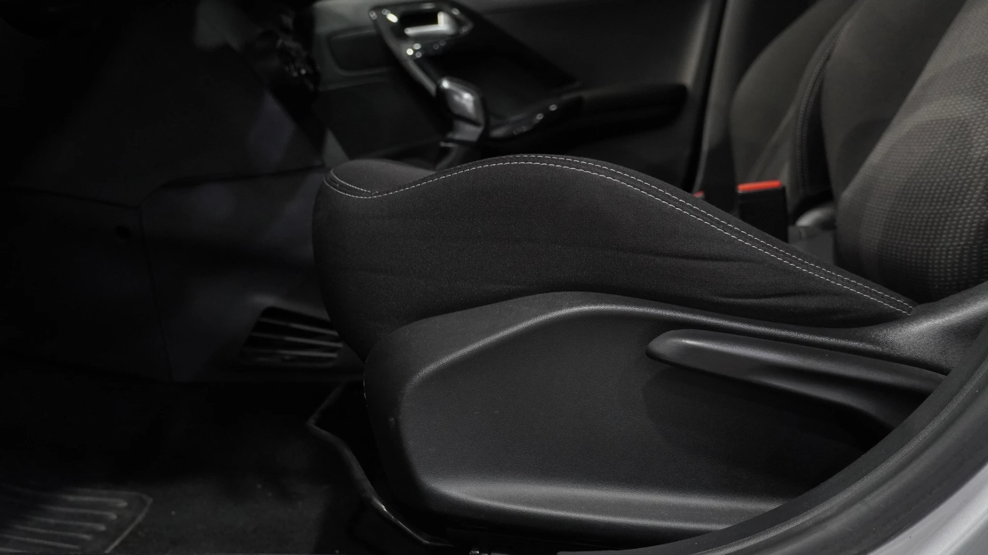 Peugeot 208 1.2 PureTech Active 11