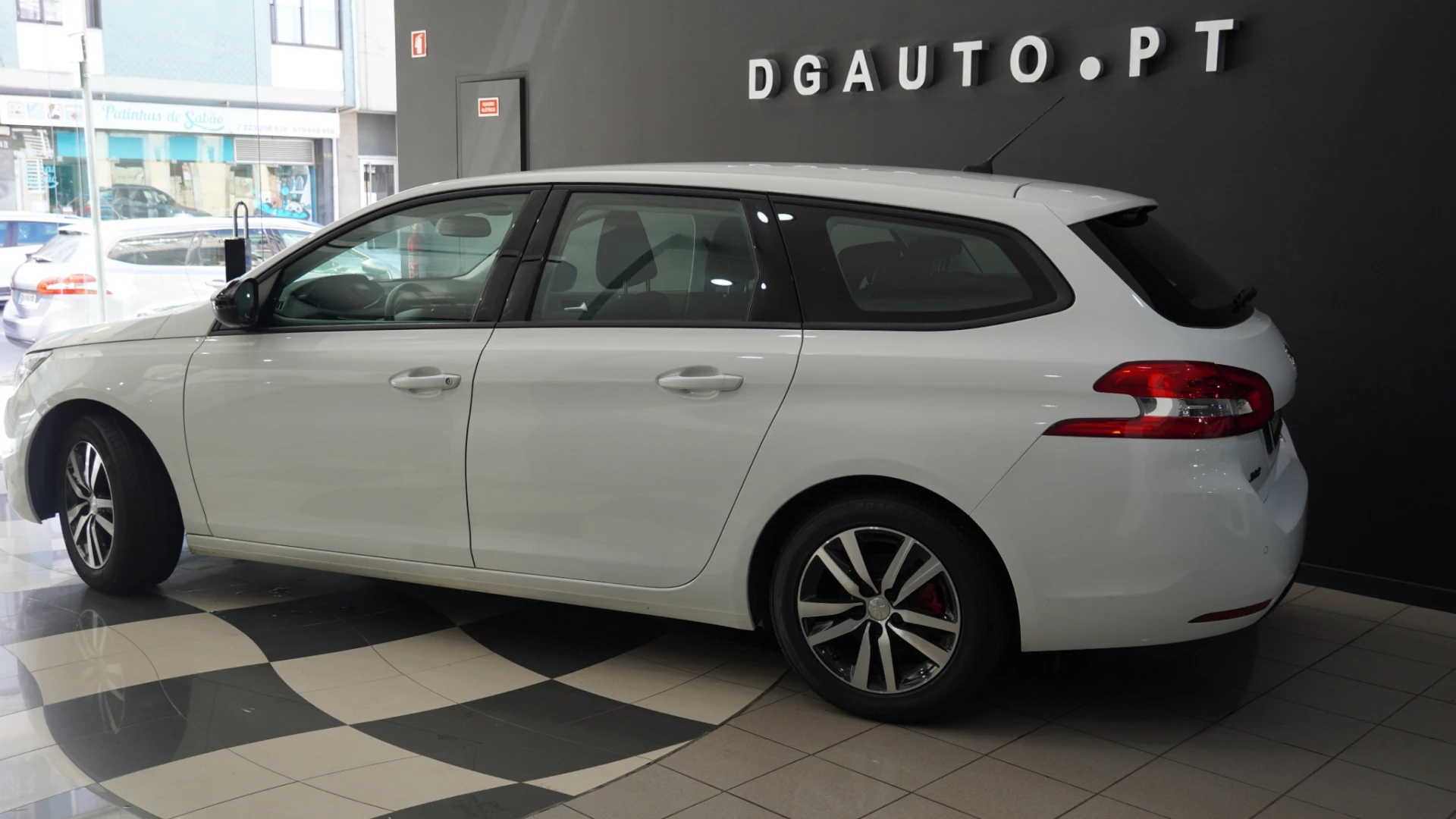 Peugeot 308 SW 1.2 ACTIVE BUSINESS 32