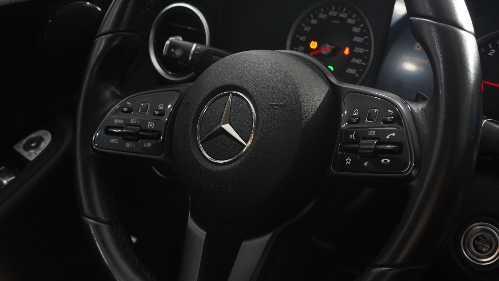 Mercedes-Benz C 180 D Avantgarde 36