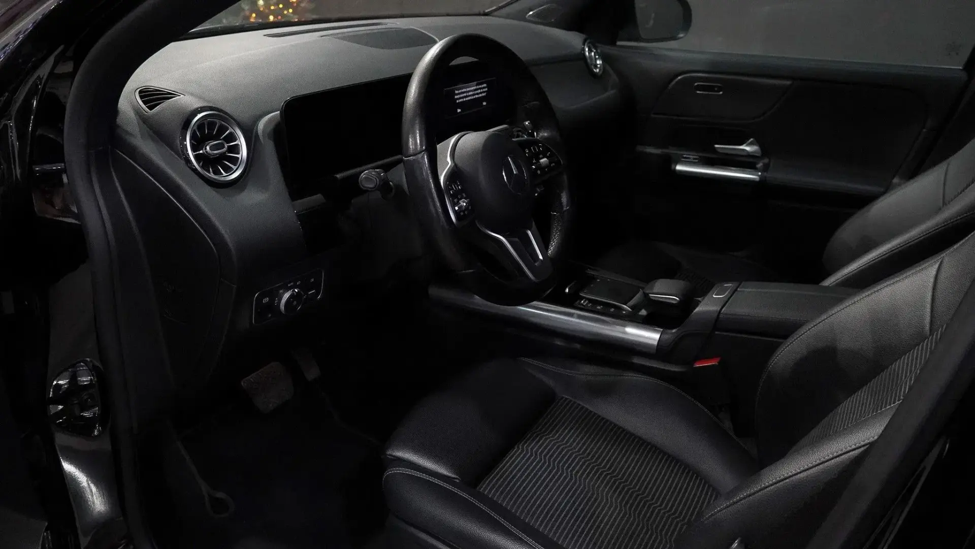 Mercedes-Benz GLA 200 18