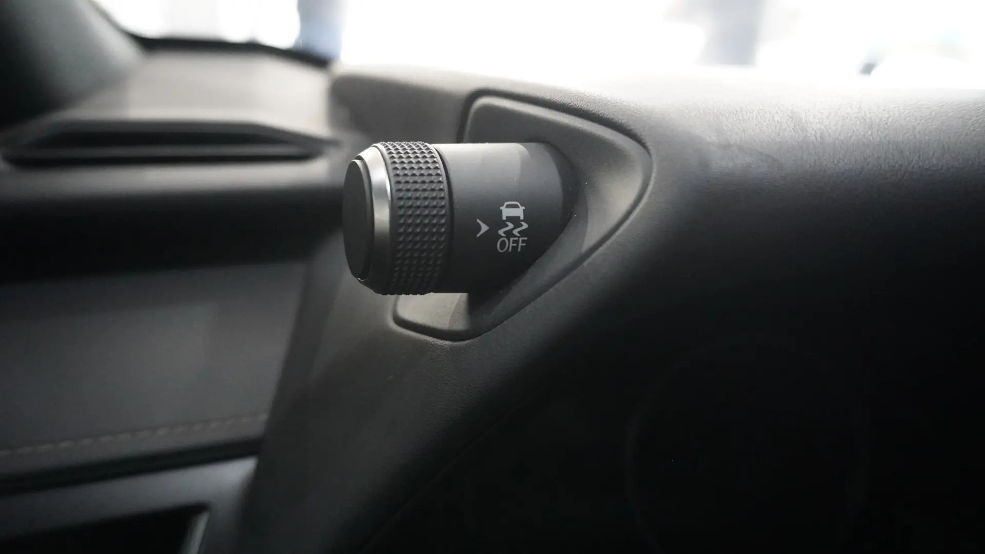 Lexus UX 250h Business 23