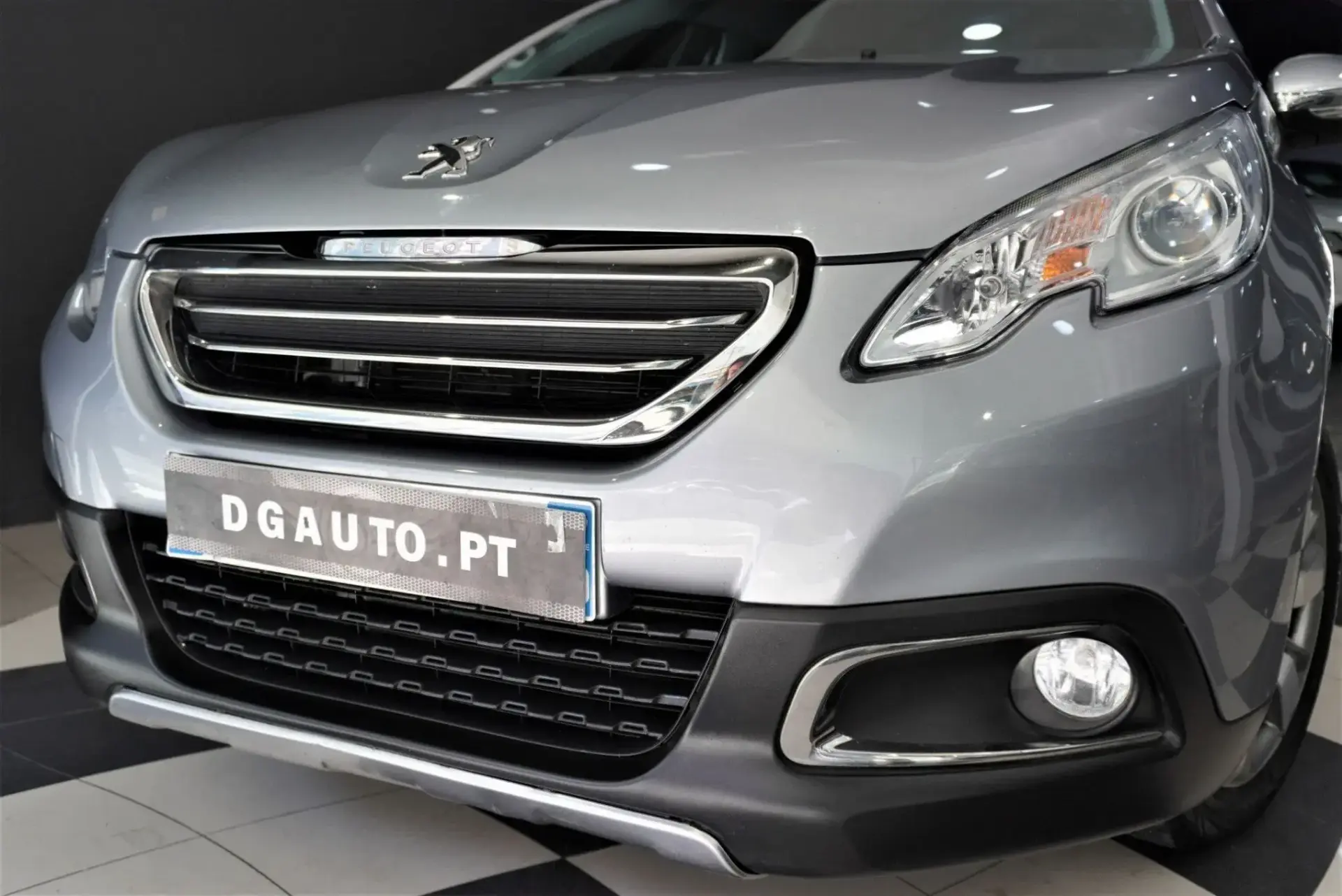 Peugeot 2008 5