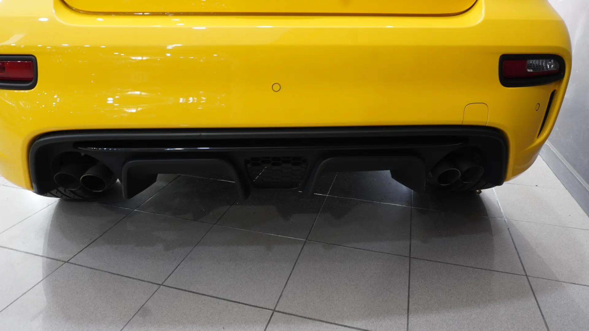 Abarth 595C 1.4 T-Jet Esseesse 15